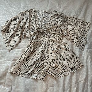 Women’s Batwing Keyhole Adjustable Tie Romper With Pockets 💖 Size Medium